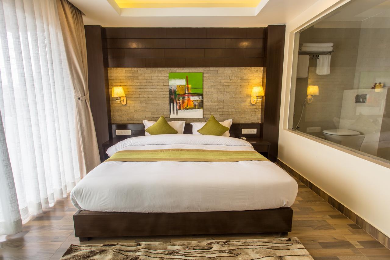 Bodhi Suites Boutique Hotel And Spa Pokhara Exteriör bild