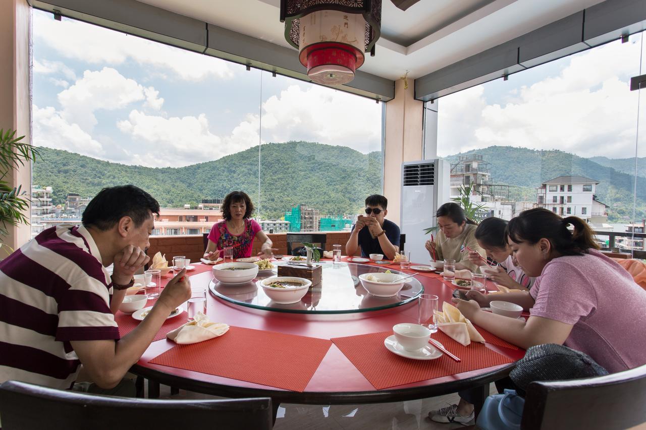 Bodhi Suites Boutique Hotel And Spa Pokhara Exteriör bild
