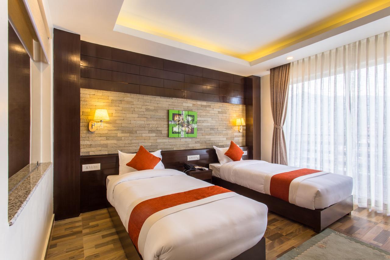 Bodhi Suites Boutique Hotel And Spa Pokhara Exteriör bild