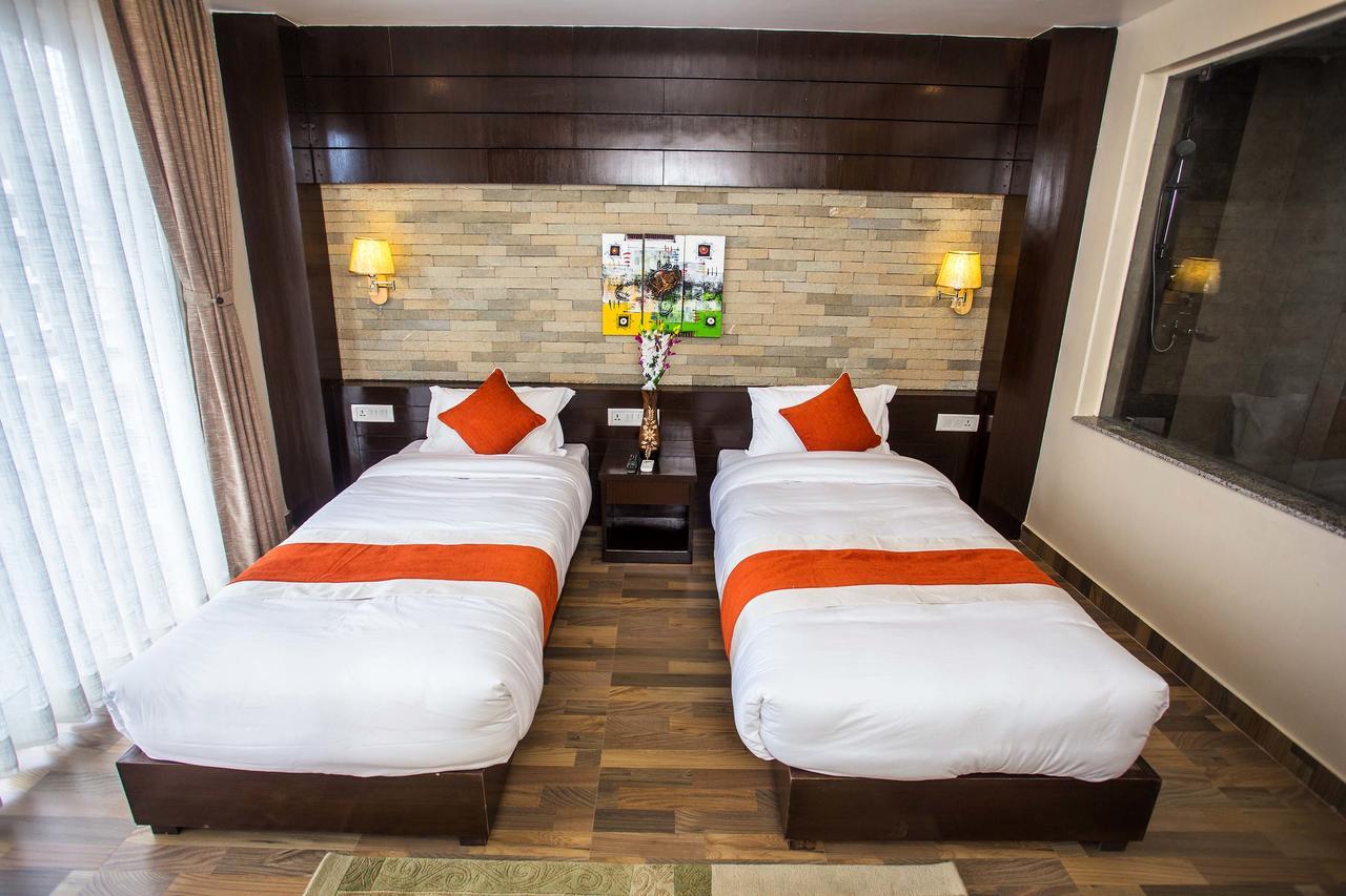 Bodhi Suites Boutique Hotel And Spa Pokhara Exteriör bild